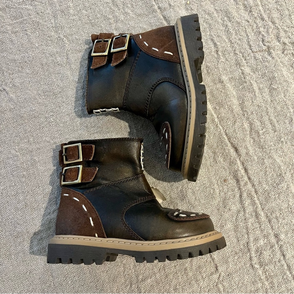 🧸 Toddler Brown leather boots , NWT , size 5 , made in Italy 🧸